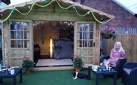 The Vale Apart Hotel